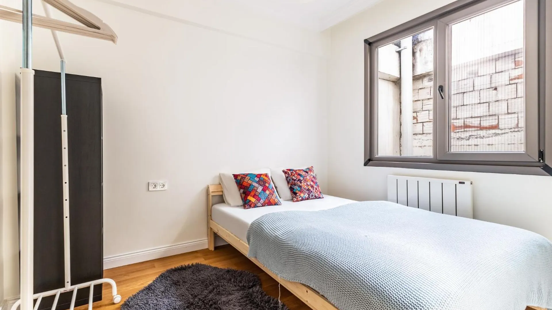 Chic Flat 5 Min To Moda Pier Istanbul 0*,  Turkey