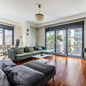 Spacious Flat Near Bagdat Avenue In Suadiye Istanbul